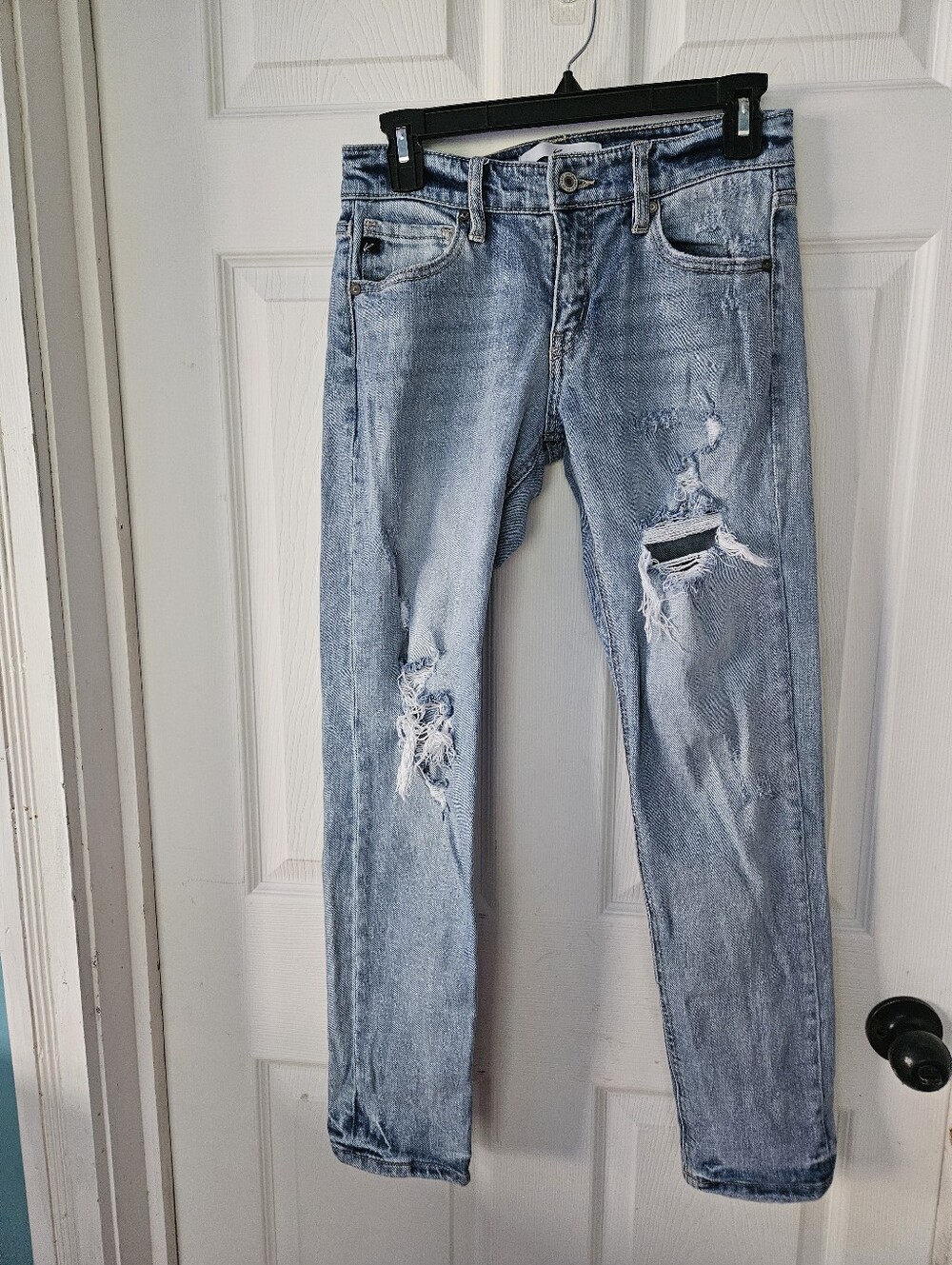 KanCan Light Blue Distressed Ankle Jeans